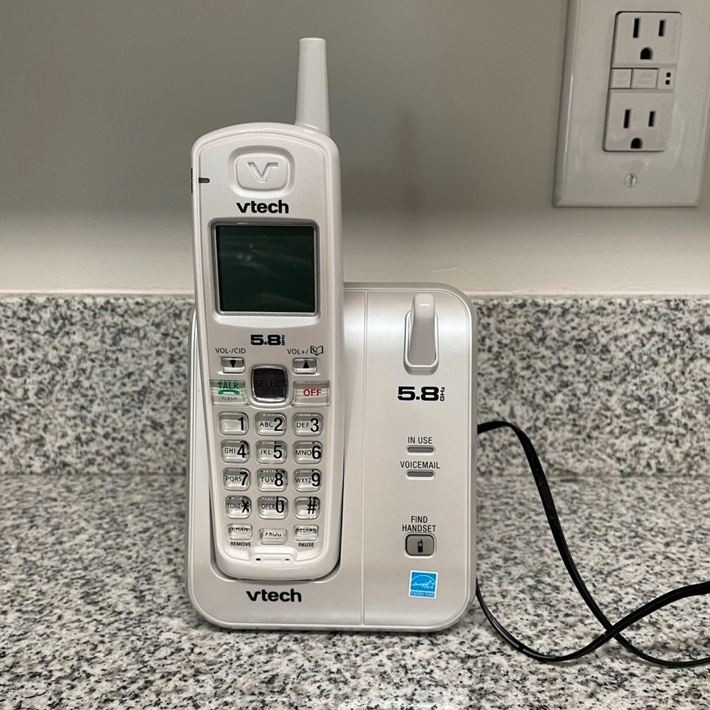 VTech 5.8 Ghz Single Line Cordless Phone w/ Caller ID, White Telephone